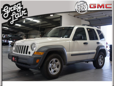 jeep liberty 2006 white suv sport gasoline 6 cylinders rear wheel drive 6 speed manual 79015