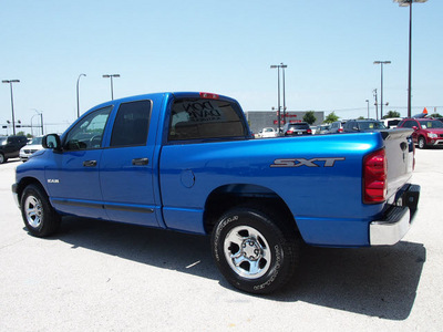 dodge ram pickup 1500 2008 blue pickup truck sxt gasoline 8 cylinders rear wheel drive automatic with overdrive 76011