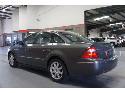 ford five hundred 2005 gray sedan limited gasoline 6 cylinders front wheel drive 6 speed automatic 79015