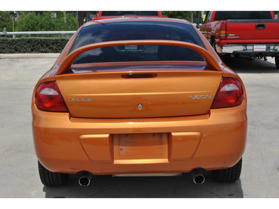 dodge neon 2005 orange sedan sxt gasoline 4 cylinders front wheel drive 5 speed manual 78233