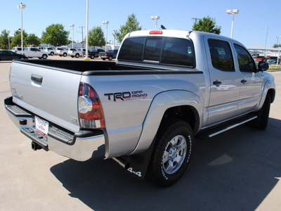 toyota tacoma 2012 silver gasoline 6 cylinders 4 wheel drive automatic 76116
