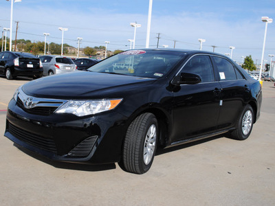 toyota camry 2012 black sedan le gasoline 4 cylinders front wheel drive automatic 76116