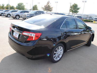 toyota camry 2012 black sedan xle gasoline 4 cylinders front wheel drive automatic 76116
