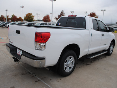 toyota tundra 2012 white grade gasoline 8 cylinders 2 wheel drive automatic 76116