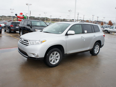 toyota highlander 2012 silver suv se gasoline 6 cylinders front wheel drive automatic 76116