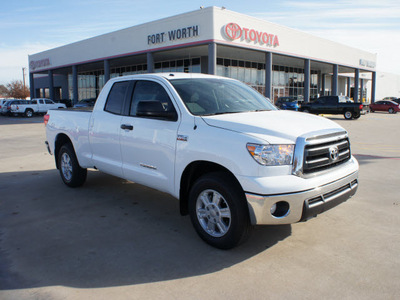 toyota tundra 2012 white grade gasoline 8 cylinders 2 wheel drive automatic 76116