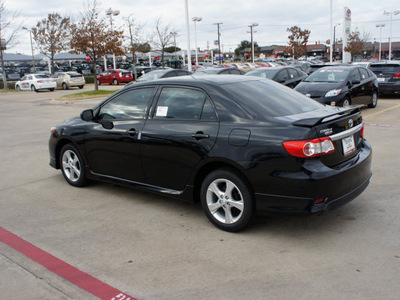 toyota corolla 2011 black sedan s gasoline 4 cylinders front wheel drive automatic 76116