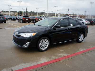 toyota camry 2012 black sedan xle v6 gasoline 6 cylinders front wheel drive automatic 76116