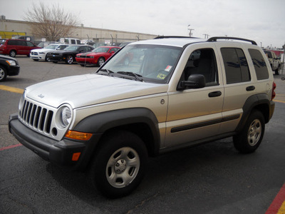 jeep liberty 2006 silver suv sport gasoline 6 cylinders 4 wheel drive automatic 79925