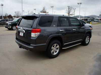 toyota 4runner 2012 gray suv sr5 gasoline 6 cylinders 4 wheel drive automatic 76116