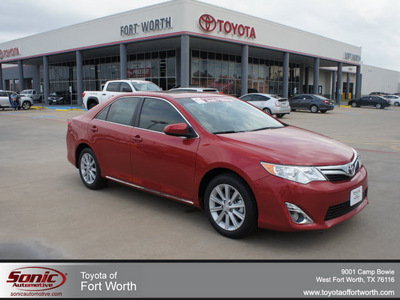 toyota camry 2012 red sedan xle gasoline 4 cylinders front wheel drive automatic 76116