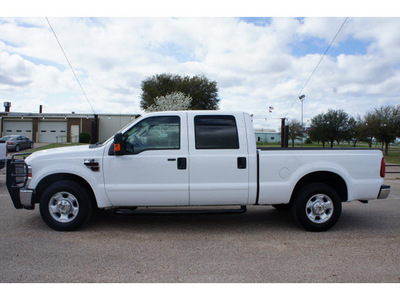 ford f 250 super duty 2010 white xlt diesel 8 cylinders 2 wheel drive automatic 76710