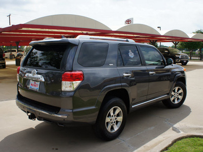 toyota 4runner 2012 gray suv sr5 gasoline 6 cylinders 2 wheel drive 5 speed automatic 76210