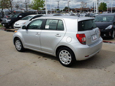 scion xd 2012 silver hatchback gasoline 4 cylinders front wheel drive automatic 76116