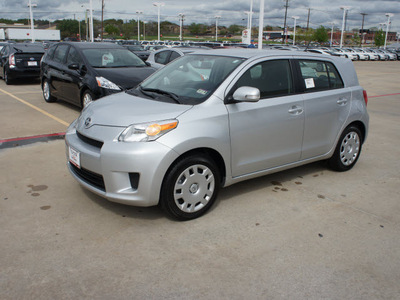 scion xd 2012 silver hatchback gasoline 4 cylinders front wheel drive automatic 76116