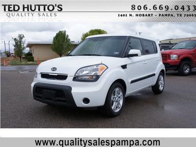 kia soul 2011 white hatchback soul! gasoline 4 cylinders front wheel drive automatic 79065