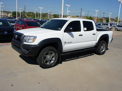 toyota tacoma 2012 white prerunner v6 gasoline 6 cylinders 2 wheel drive automatic 76116