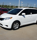 toyota sienna 2012 white van le 8 passenger gasoline 6 cylinders front wheel drive automatic 76116
