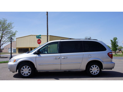 chrysler town and country 2007 silver van touring gasoline 6 cylinders front wheel drive automatic 79065