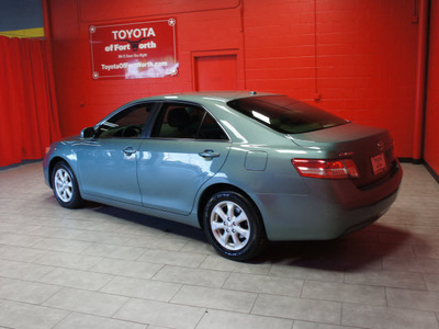 toyota camry 2010 green sedan le gasoline 4 cylinders front wheel drive automatic 76116
