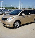 toyota sienna 2012 tan van le 8 passenger gasoline 6 cylinders front wheel drive automatic 76116