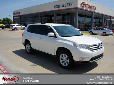 toyota highlander 2012 white suv gasoline 4 cylinders front wheel drive automatic 76116