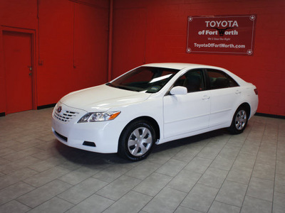 toyota camry 2009 white sedan gasoline 4 cylinders front wheel drive automatic 76116
