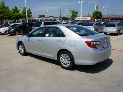 toyota camry hybrid 2012 silver sedan le hybrid 4 cylinders front wheel drive automatic 76116