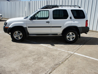 nissan xterra 2003 white suv xe gasoline 6 cylinders rear wheel drive automatic 75080