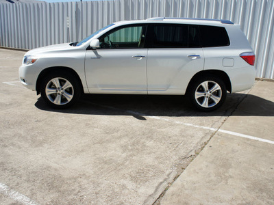 toyota highlander 2009 white suv limited gasoline 6 cylinders front wheel drive shiftable automatic 75080