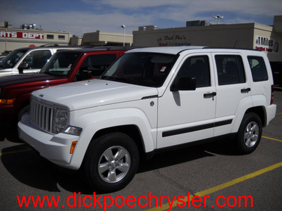 jeep liberty 2012 white suv sport gasoline 6 cylinders 4 wheel drive automatic 79925