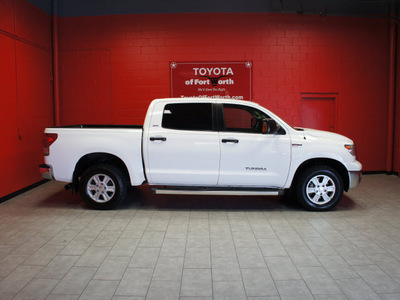 toyota tundra 2007 white sr5 gasoline 8 cylinders 4 wheel drive automatic 76116