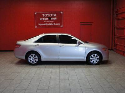 toyota camry 2011 silver sedan gasoline 4 cylinders front wheel drive automatic 76116