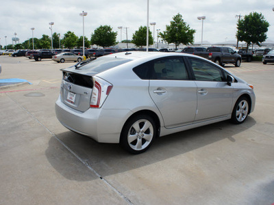 toyota prius 2012 silver hatchback five hybrid 4 cylinders front wheel drive automatic 76116