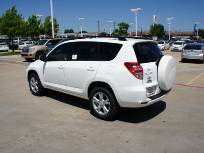 toyota rav4 2012 white suv gasoline 4 cylinders 4 wheel drive automatic 76116