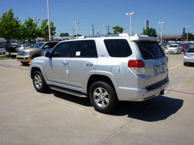 toyota 4runner 2012 silver suv sr5 gasoline 6 cylinders 4 wheel drive automatic 76116
