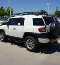 toyota fj cruiser 2012 white suv gasoline 6 cylinders 2 wheel drive automatic 76116