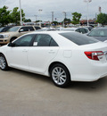 toyota camry 2012 white sedan xle gasoline 4 cylinders front wheel drive automatic 76116