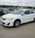 toyota camry 2012 white sedan le gasoline 4 cylinders front wheel drive automatic 76116