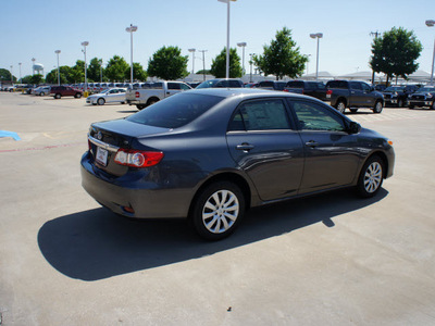 toyota corolla 2012 gray sedan le gasoline 4 cylinders front wheel drive automatic 76116