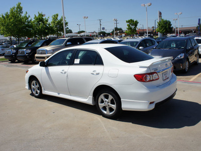 toyota corolla 2012 white sedan s gasoline 4 cylinders front wheel drive automatic 76116