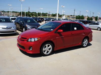 toyota corolla 2012 red sedan s gasoline 4 cylinders front wheel drive automatic 76116