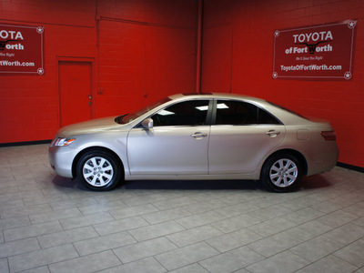 toyota camry 2007 tan sedan xle v6 gasoline 6 cylinders front wheel drive automatic 76116