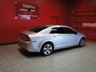 chevrolet malibu 2009 silver sedan lt1 gasoline 4 cylinders front wheel drive automatic 76116