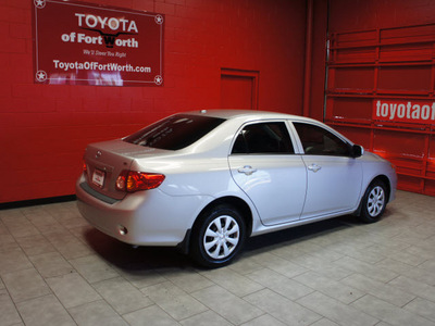 toyota corolla 2009 silver sedan le gasoline 4 cylinders front wheel drive automatic 76116