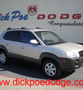 hyundai tucson 2005 silver suv gasoline 6 cylinders 4 wheel drive automatic 79925