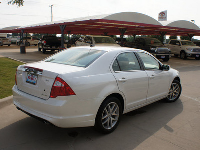 ford fusion 2011 white sedan sel flex fuel 6 cylinders front wheel drive shiftable automatic 76210