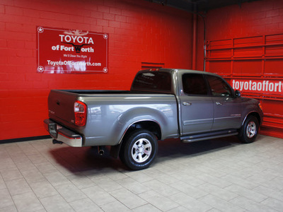 toyota tundra 2005 gray sr5 gasoline 8 cylinders rear wheel drive automatic with overdrive 76116