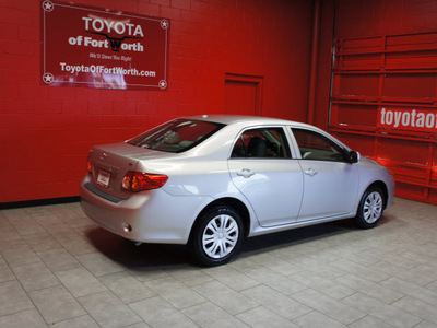 toyota corolla 2010 silver sedan le gasoline 4 cylinders front wheel drive automatic 76116