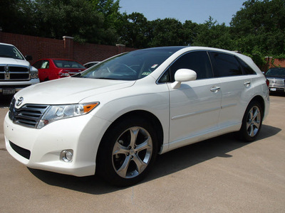 toyota venza 2009 white wagon fwd v6 gasoline 6 cylinders front wheel drive automatic 75080